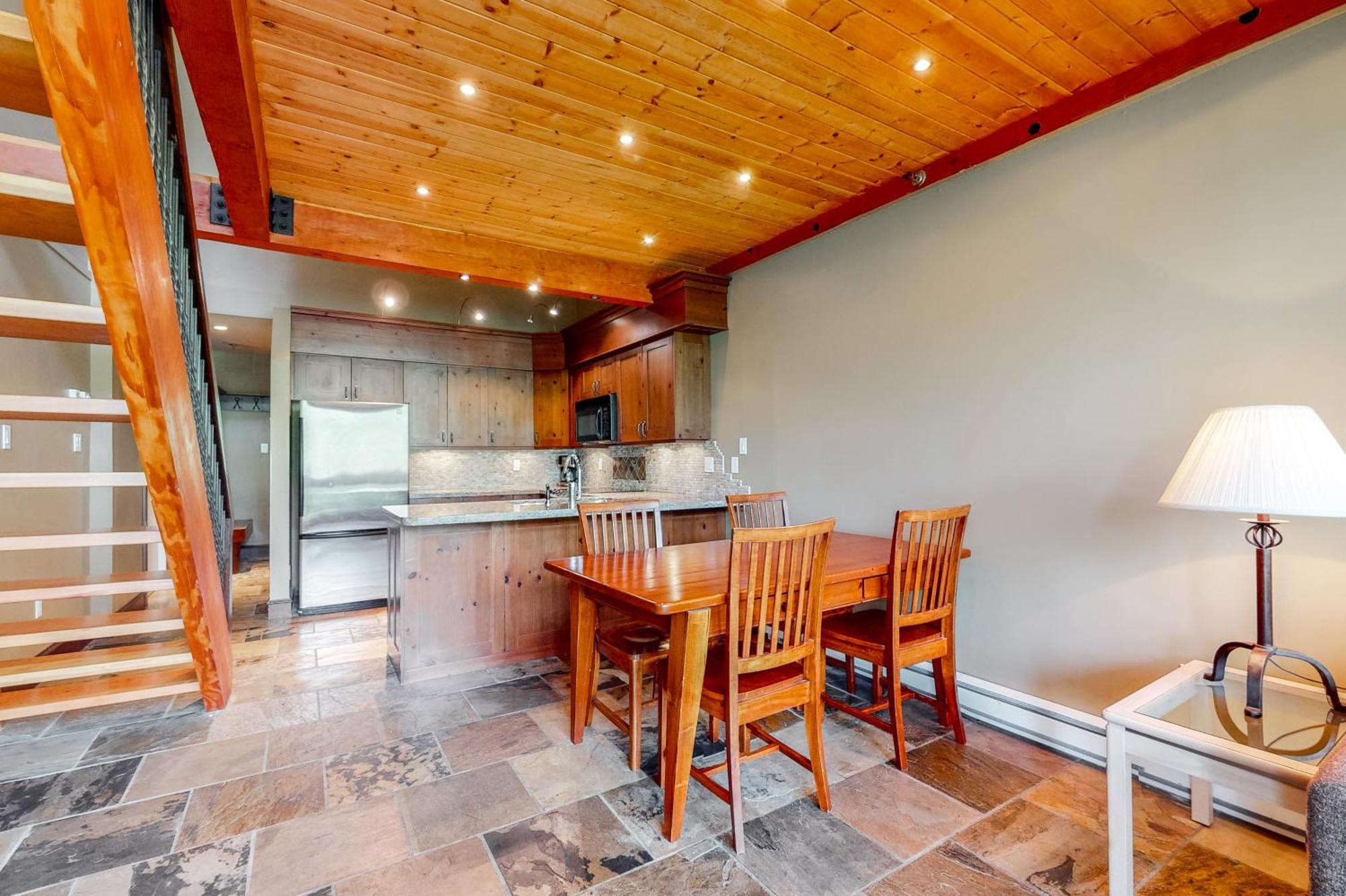Greystone Lodge Whistler Room photo