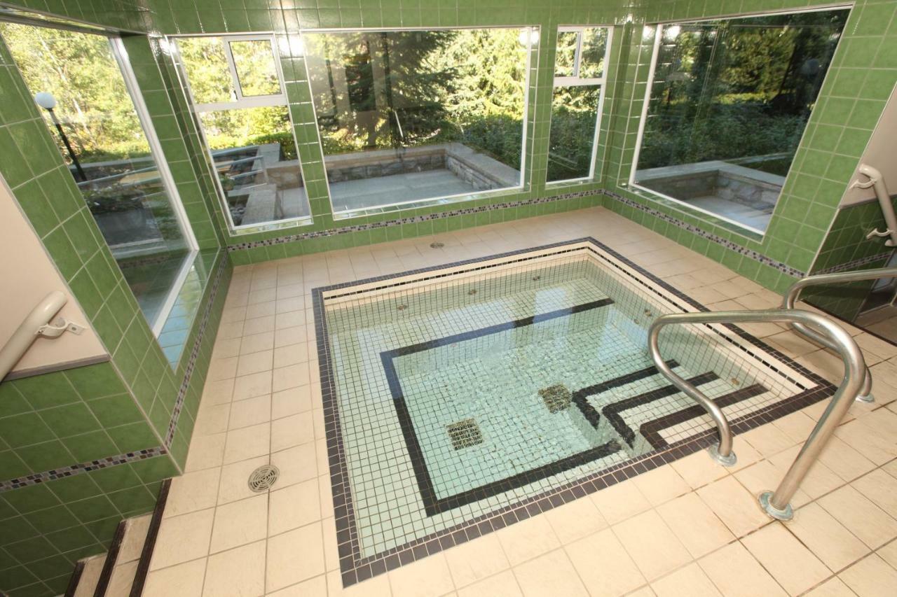 Greystone Lodge Whistler Exterior photo